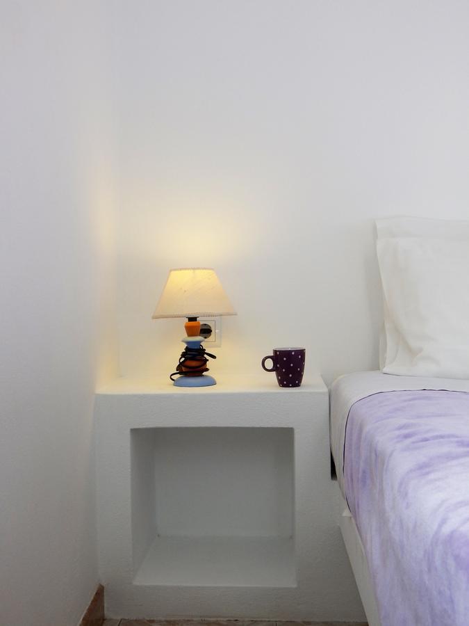 Evgenia Rooms And Apartments Folégandros Екстериор снимка