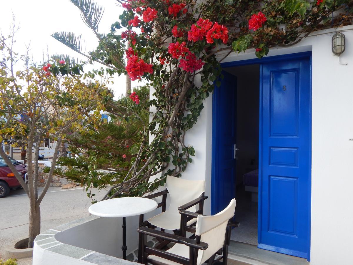 Evgenia Rooms And Apartments Folégandros Екстериор снимка